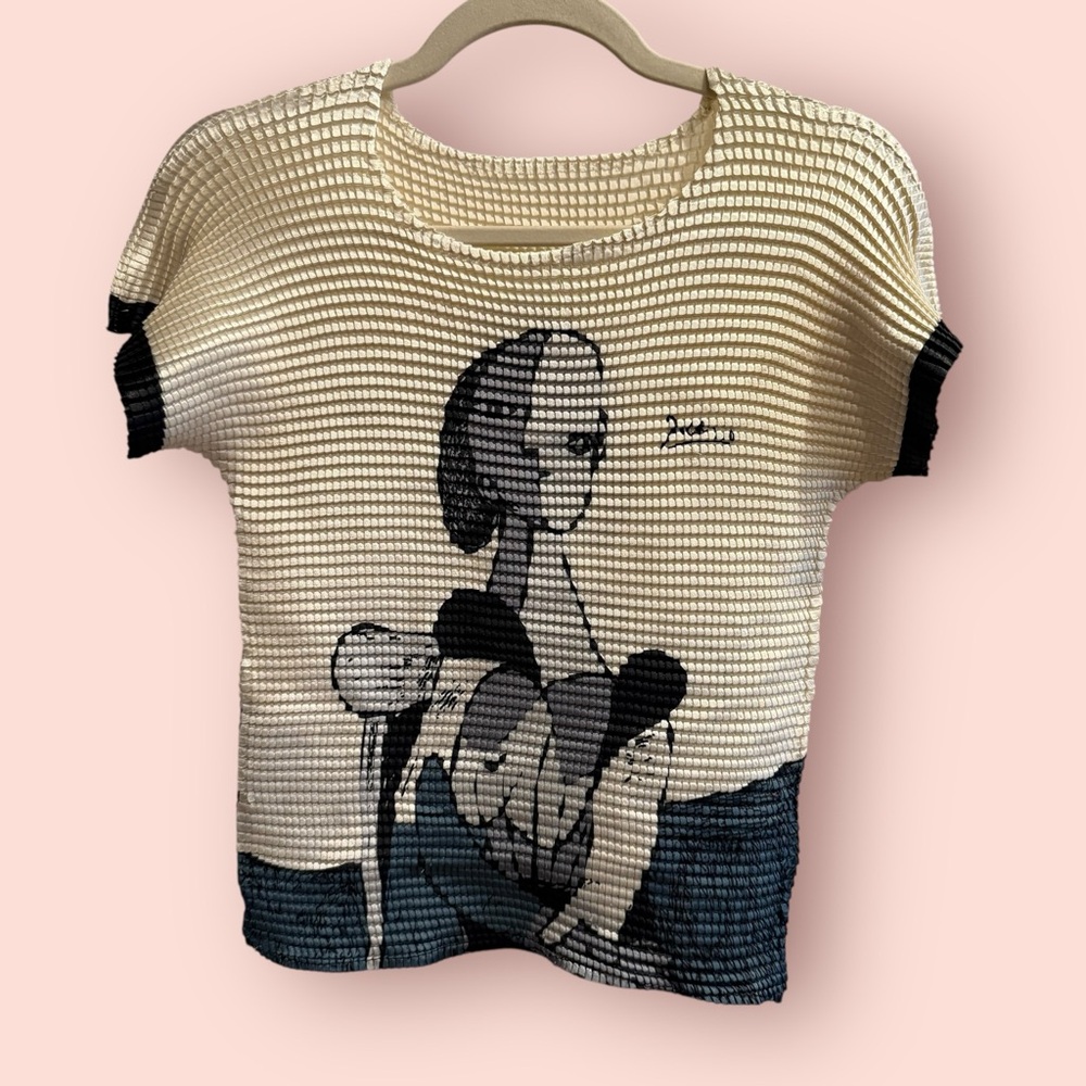 Vintage Abstract Picasso Face Crinkle Stretch Top Textured Art Graphic Tee